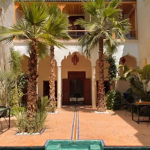 Lion Rouge Marrakesh